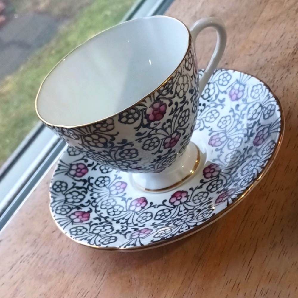 ANTIQUE STAFFORDSHIRE OF ENGLAND Tea Cup English Castle Floral
